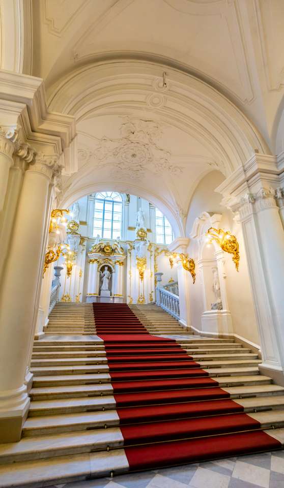 Palácio de inverno - São Petersburgo quebra-cabeças online