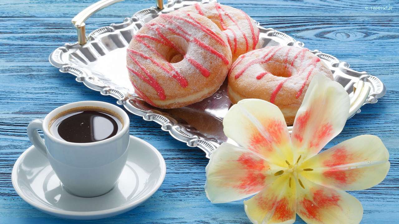 Кофе, пончики пазл онлайн