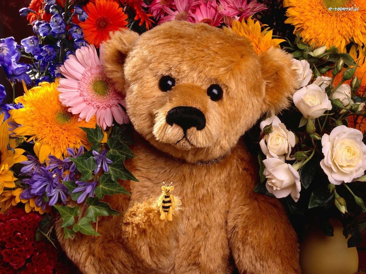 nallebjörn och blommor pussel på nätet