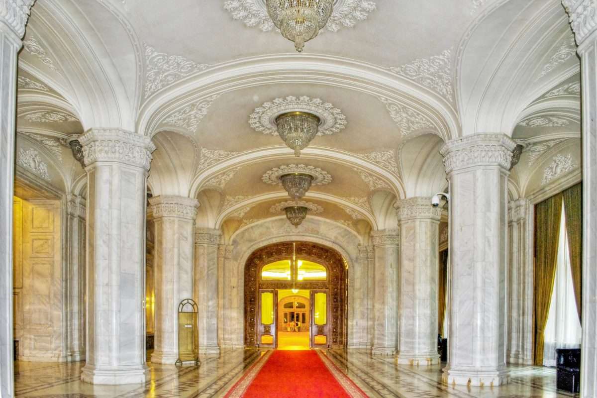 Parlementsgebouw in Boekarest Roemenië legpuzzel online