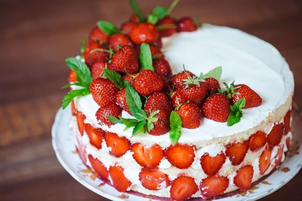 tårta med jordgubbar pussel på nätet