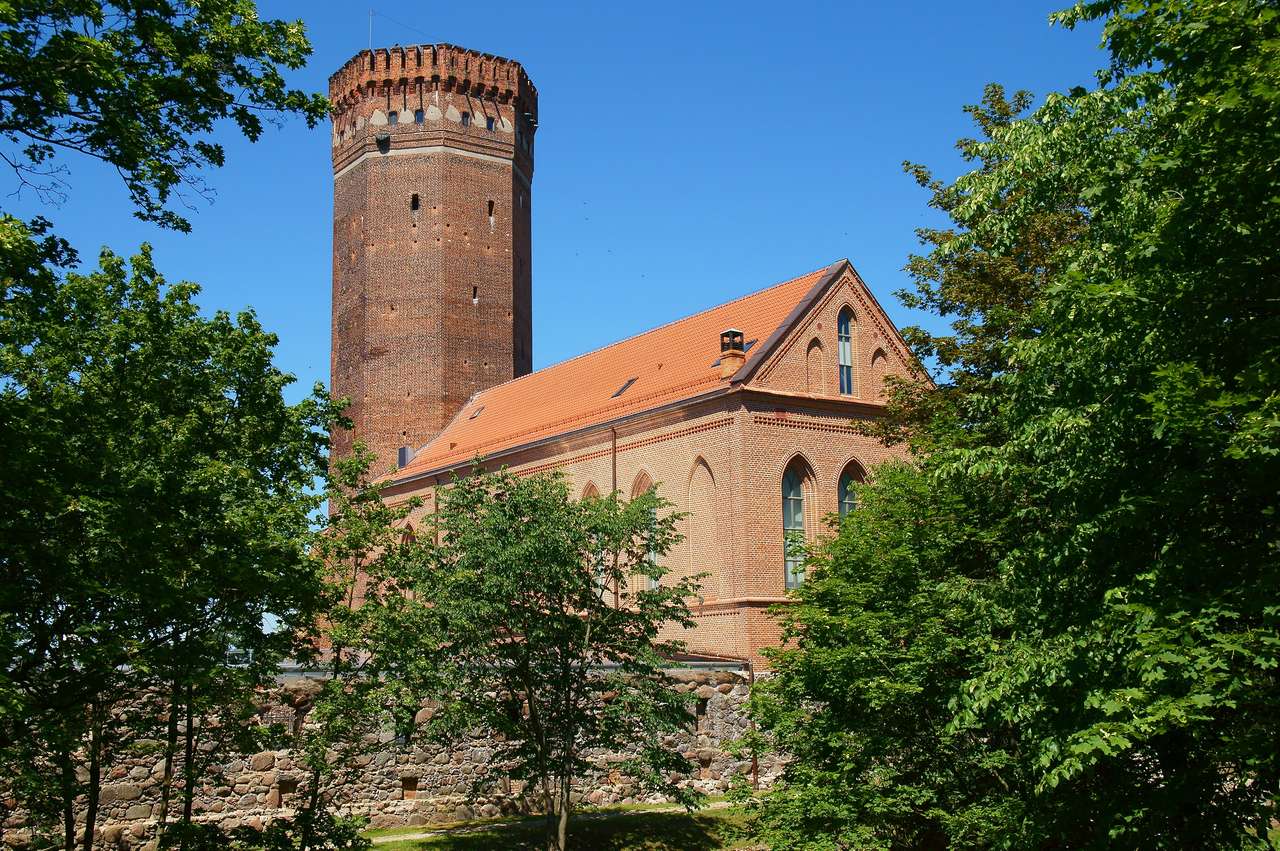 Castelo em Człuchów quebra-cabeças online