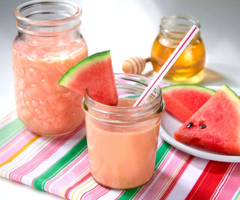 koktejl s melounem a jogurtem skládačky online