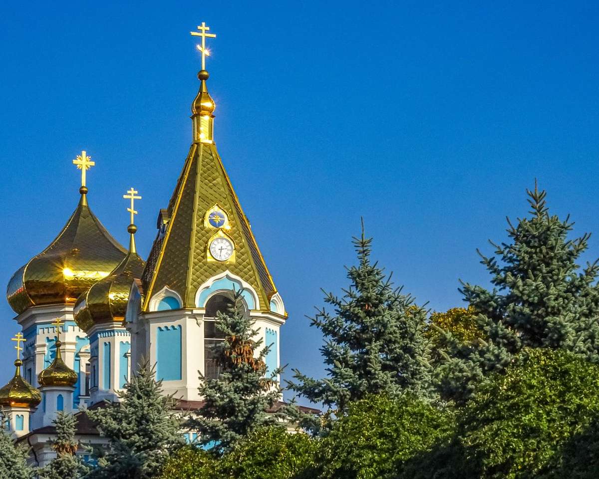 Templomépítés Moldovában kirakós online