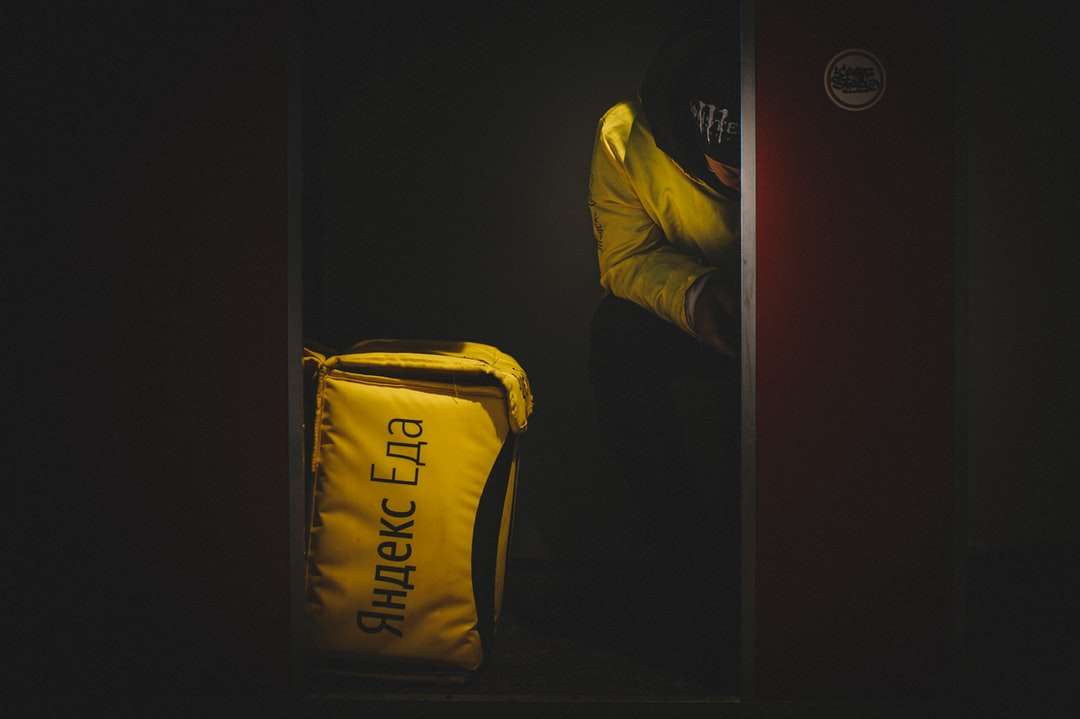 žlutý a černý batoh adidas skládačky online