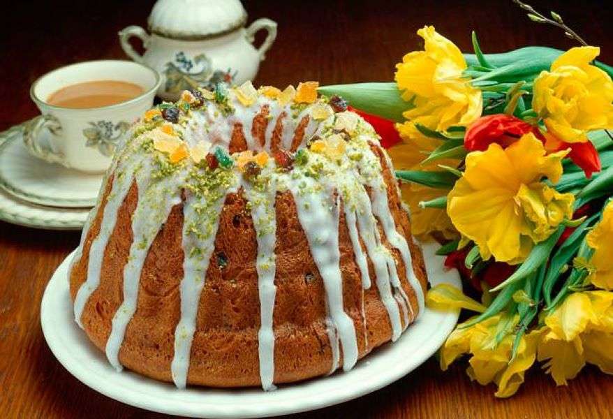 Πασχαλινό κέικ ζύμης Πάσχας παζλ online