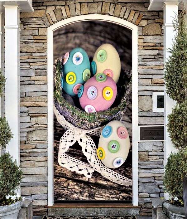 Великодні пасхальні прикраси перед входом в будинок онлайн пазл