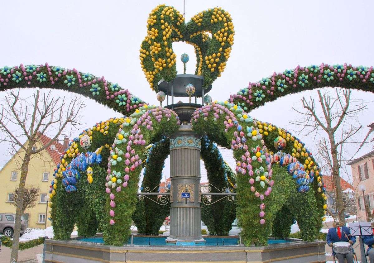 Пасхальный фонтан Шехинген пазл онлайн