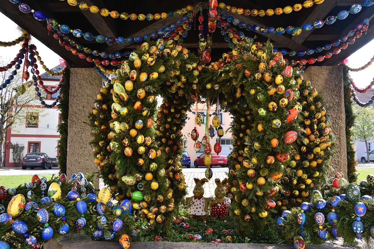 Pascua Pascua Fuente Franconia rompecabezas en línea