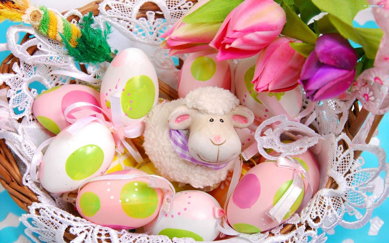 Ovos de Páscoa, um cordeiro em uma cesta quebra-cabeças online