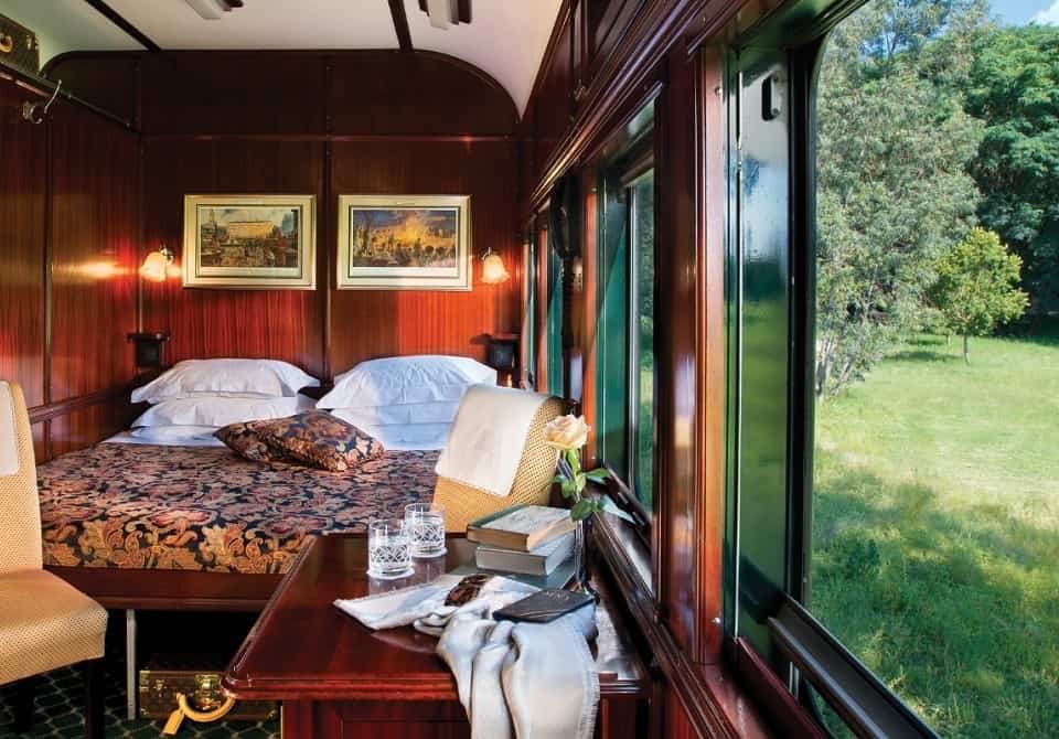 vlak - luxusní interiér online puzzle