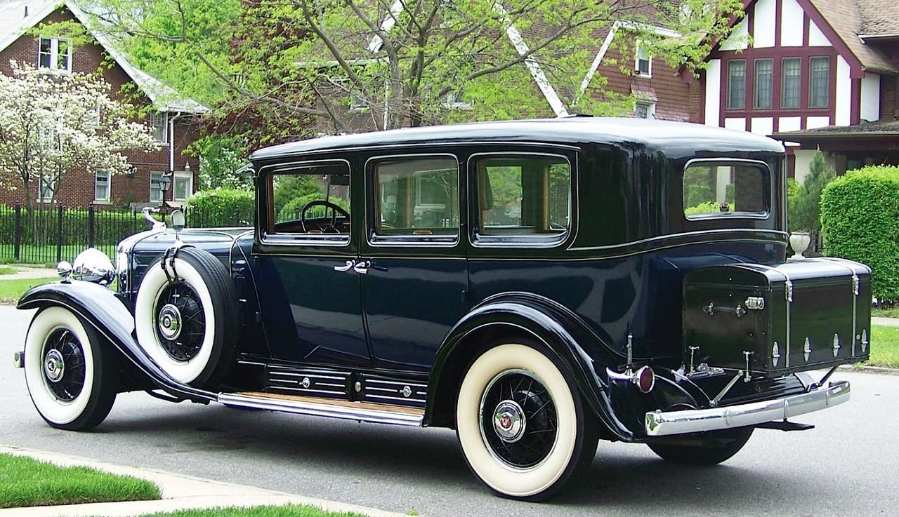 1930 Cadillac V-16 Seven Passenger Limousine quebra-cabeças online