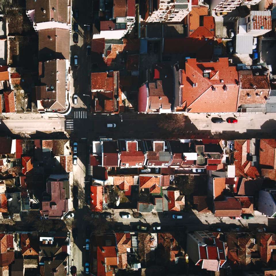 Αεροφωτογραφία των κτιρίων της πόλης κατά τη διάρκεια της ημέρας παζλ online