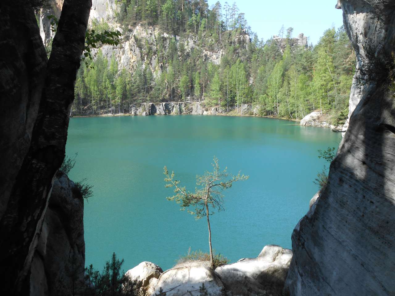 Uitzicht op turquoise JEZIORKO, ADRSPACH online puzzel