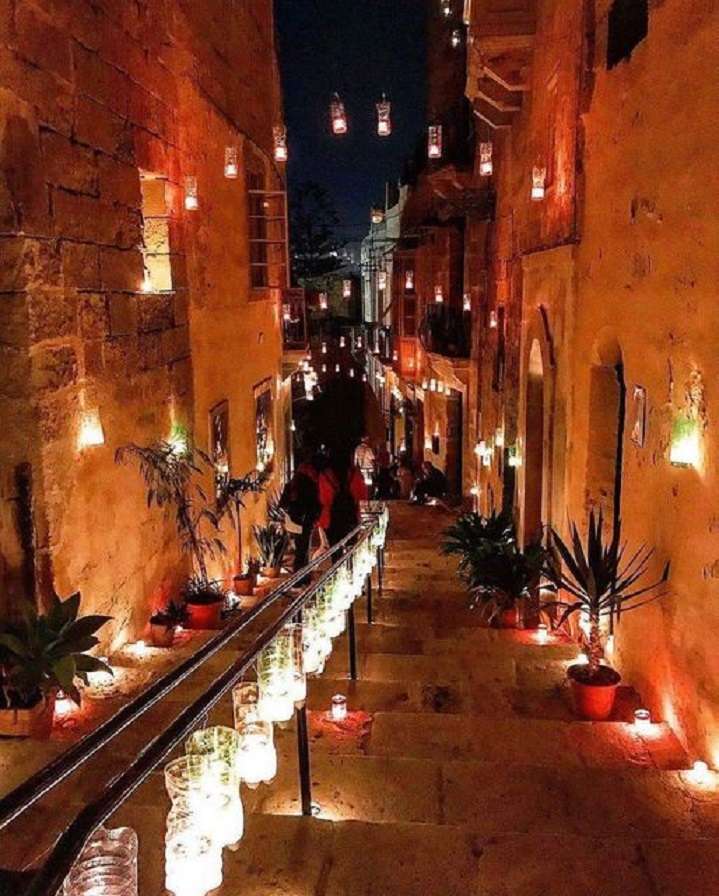 Malta v noci. skládačky online