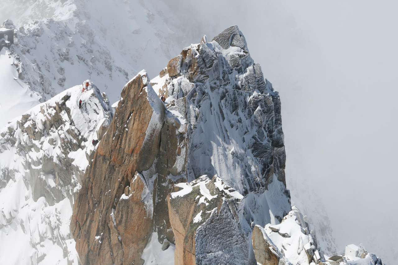 Pico rochoso nos Alpes puzzle online