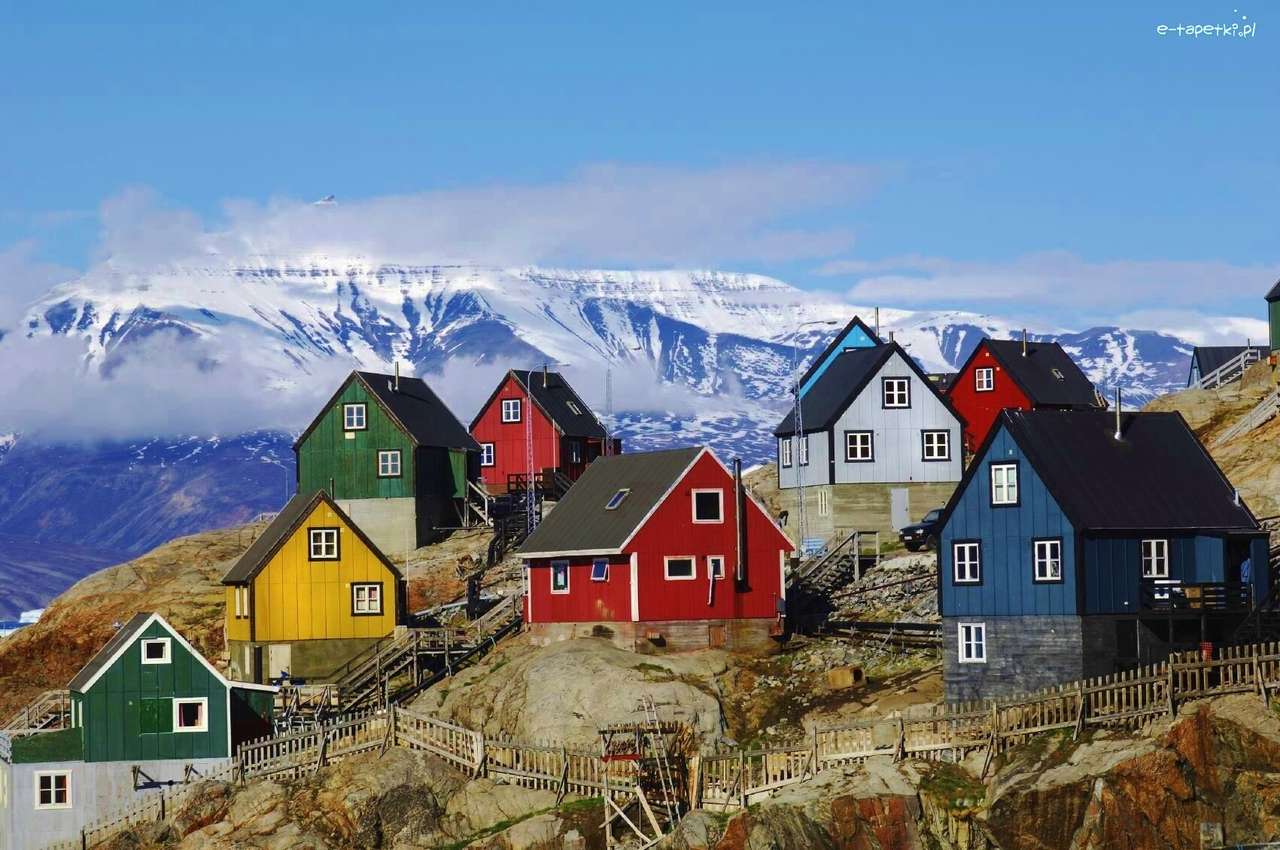 Barevné dřevěné domy v Norsku skládačky online