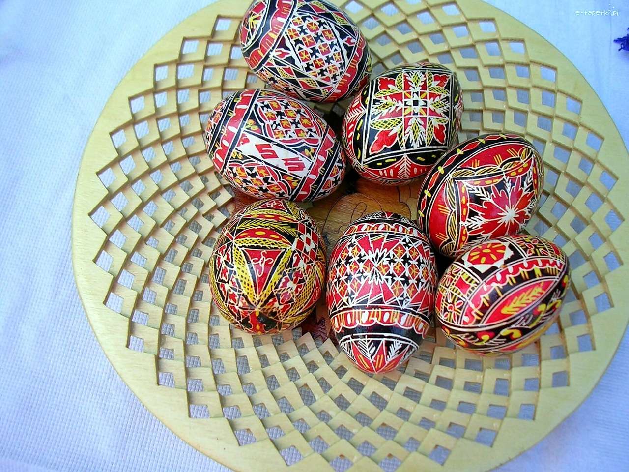 Ouă de Paști din lemn colorate puzzle online