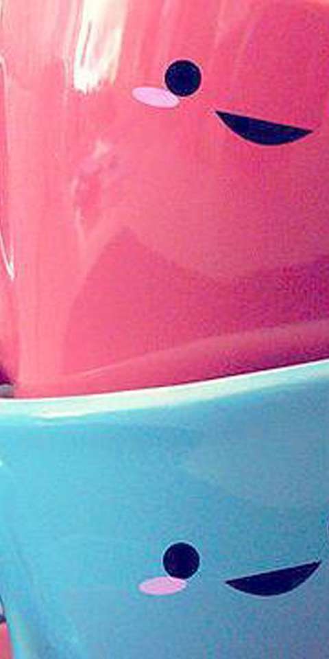 青とピンクのマグカップ オンラインパズル