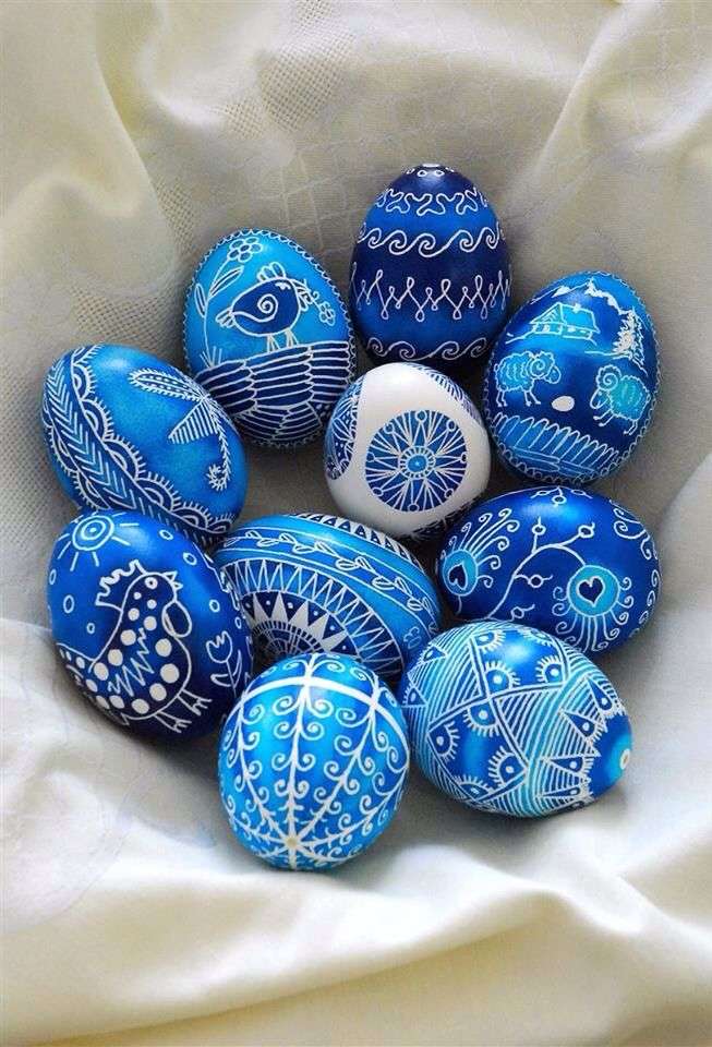 Ouăle albastre jigsaw puzzle online