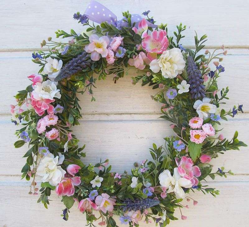 Coroana de primăvară cu flori puzzle online