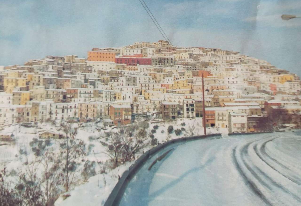 Lente sneeuw remklauwen Italië legpuzzel online