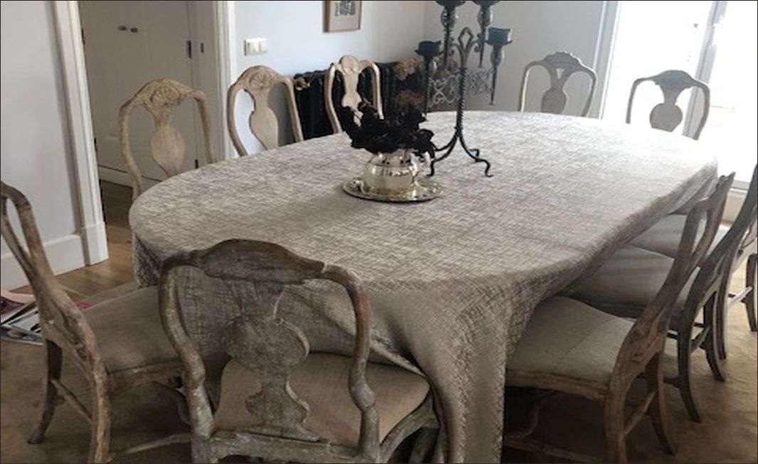 Dining table online puzzle