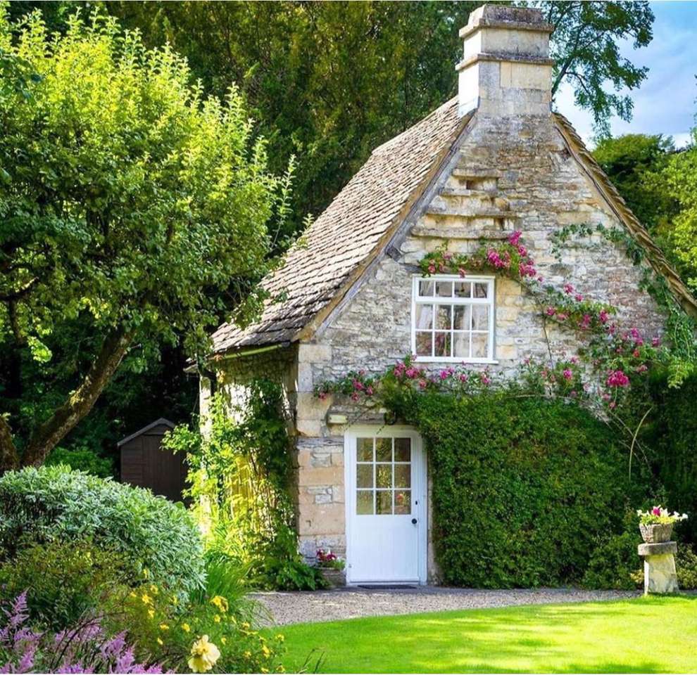 Ein wunderschönes Haus auf dem Land Online-Puzzle