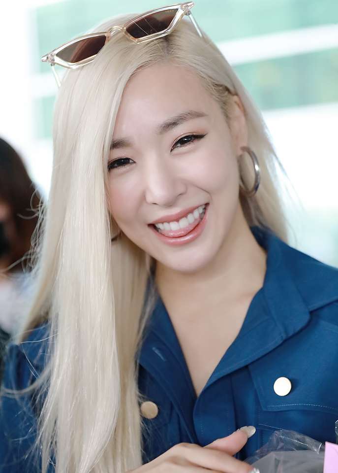 Tiffany Young παζλ online