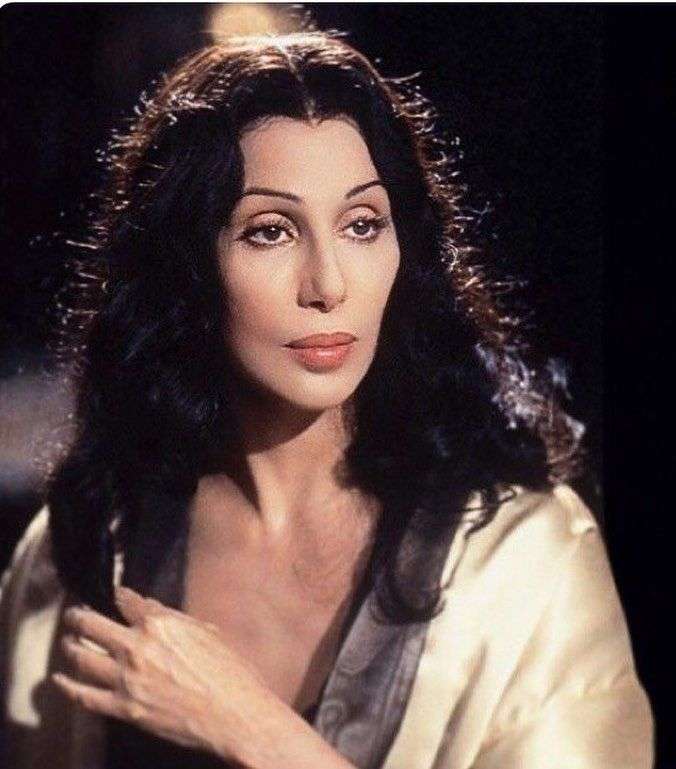 Cher, gudinnan av pop Pussel online