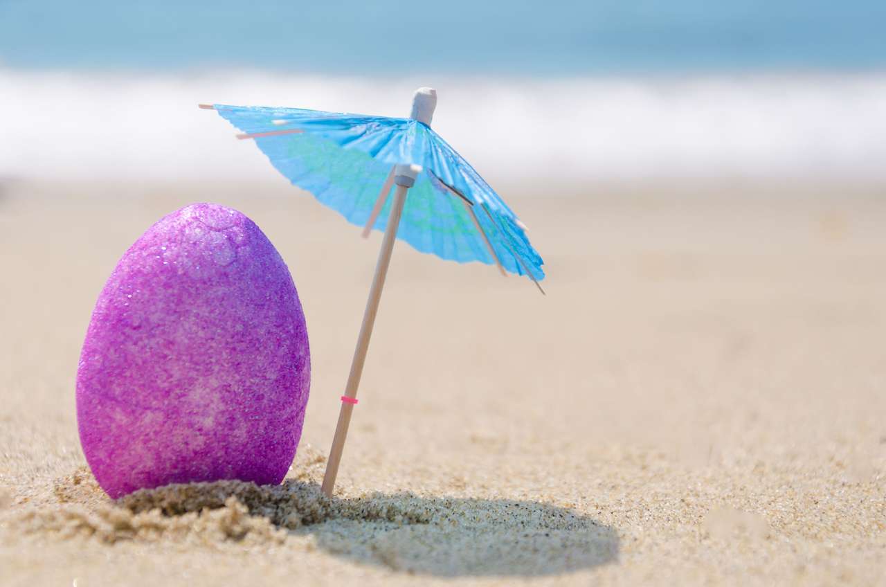 Uovo di Pasqua in vacanza puzzle online