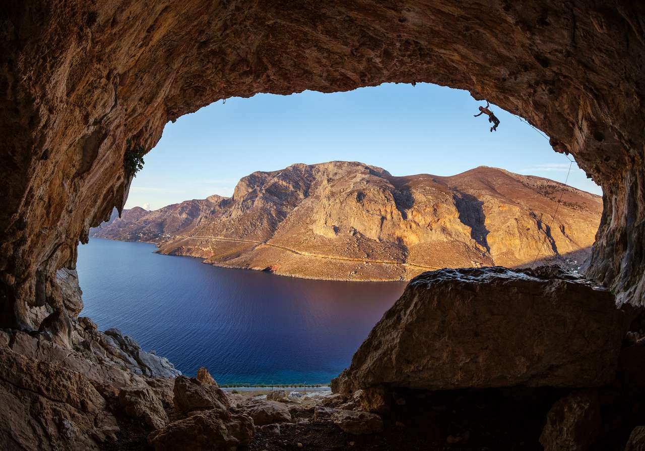 Изкачване в пещерата онлайн пъзел