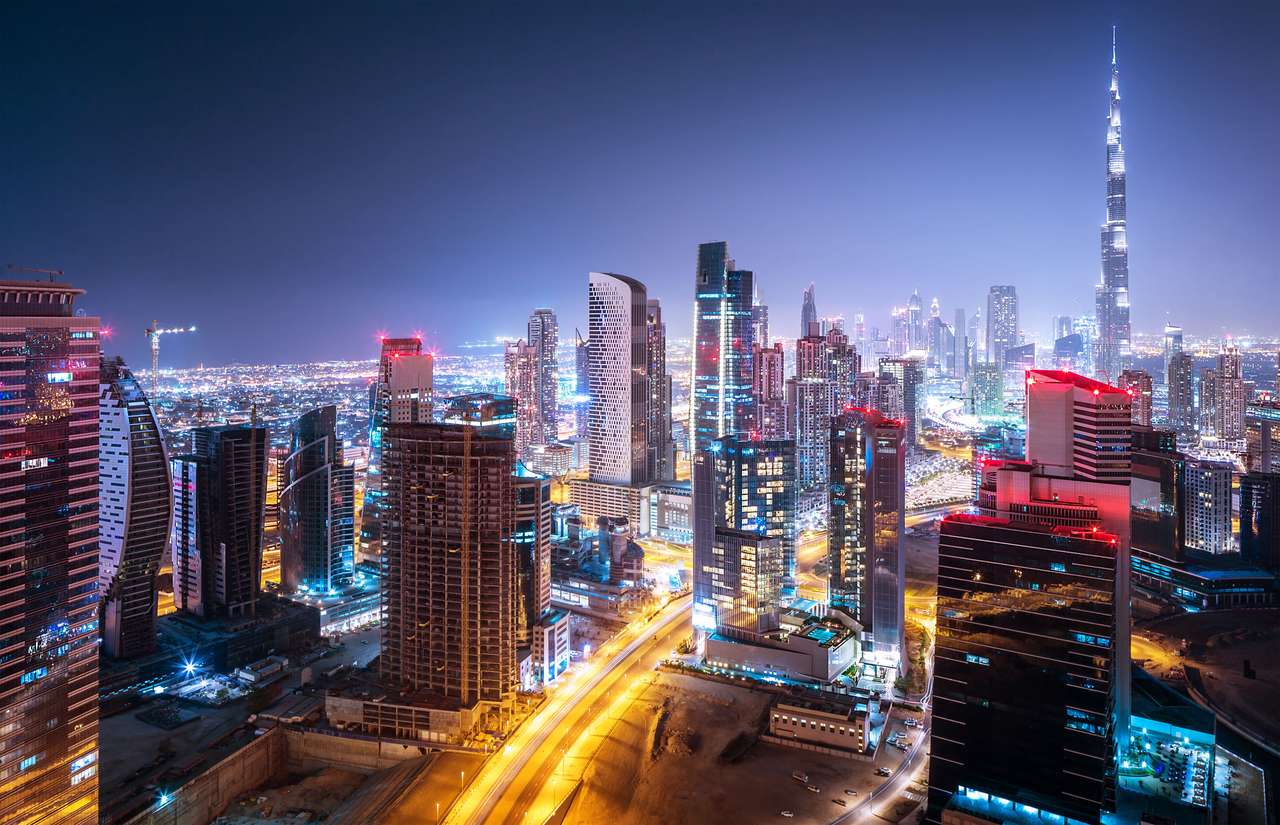 Dubai in der Nacht. Online-Puzzle