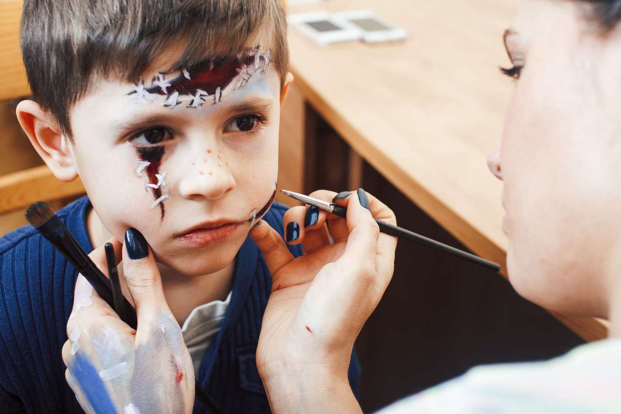 Face painting jigsaw puzzle online