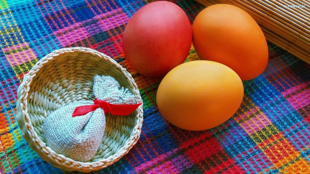 Basket, colorful eggs jigsaw puzzle online