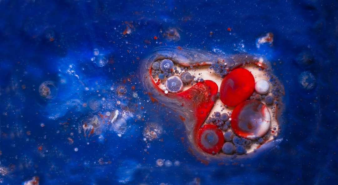 Gocce d'acqua rosse e blu puzzle online