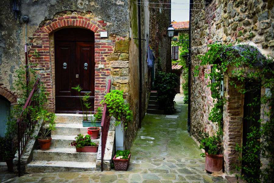 Италианска каменна сграда онлайн пъзел