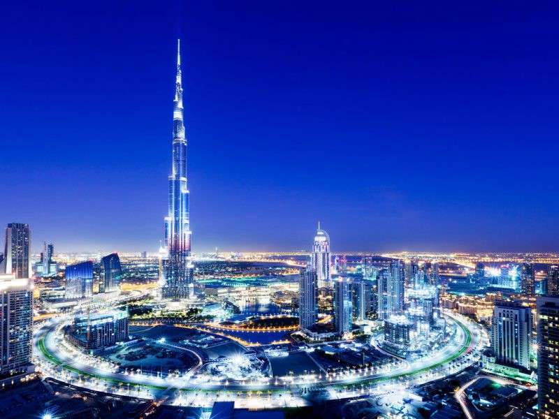 Dubai på natten Pussel online