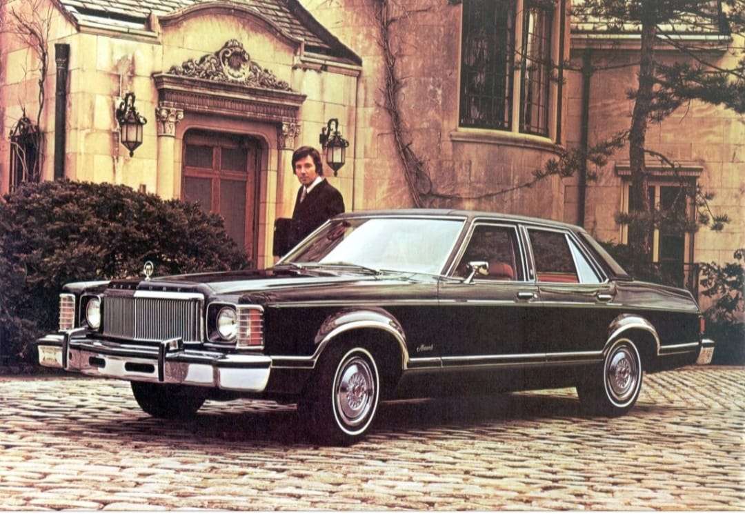 1975 Mercury Monarch 4-дверный седан пазл онлайн