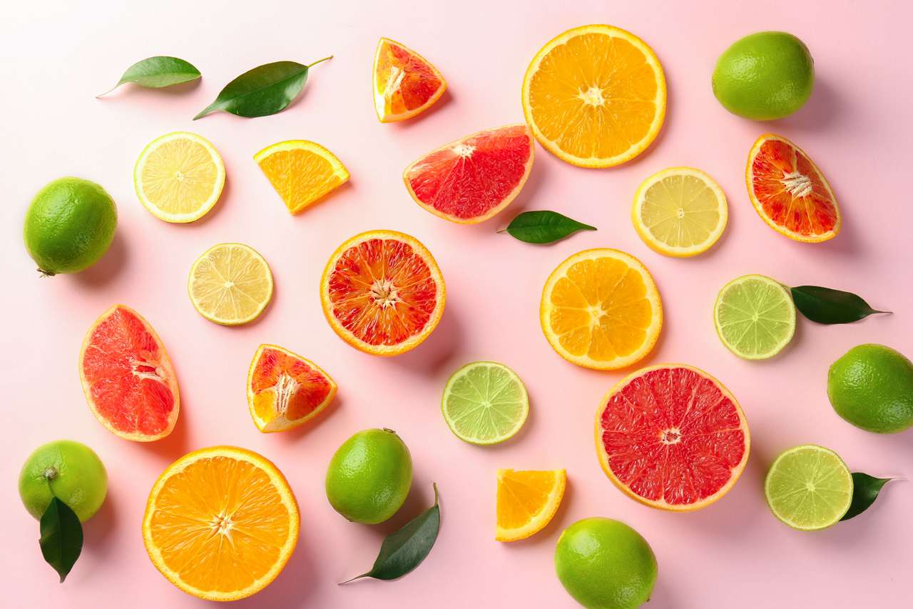 Frutta su uno sfondo rosa puzzle online
