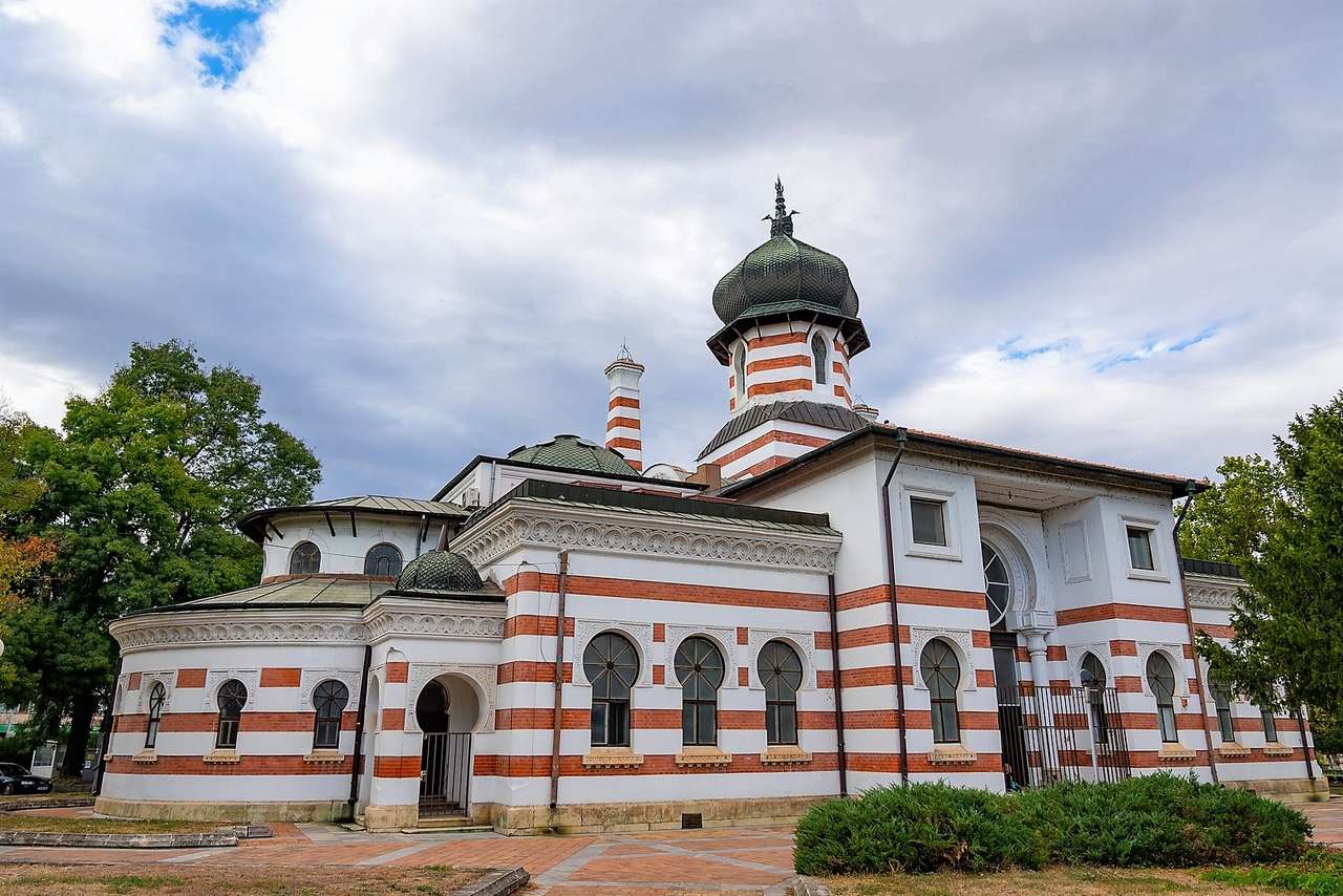Iglesia Pleven en Bulgaria rompecabezas en línea