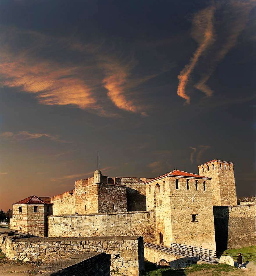 Widin fortress Baba Vida in Bulgaria online puzzle