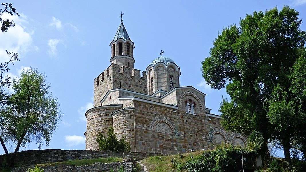 Veliko Tarnovo kyrka i Bulgarien Pussel online