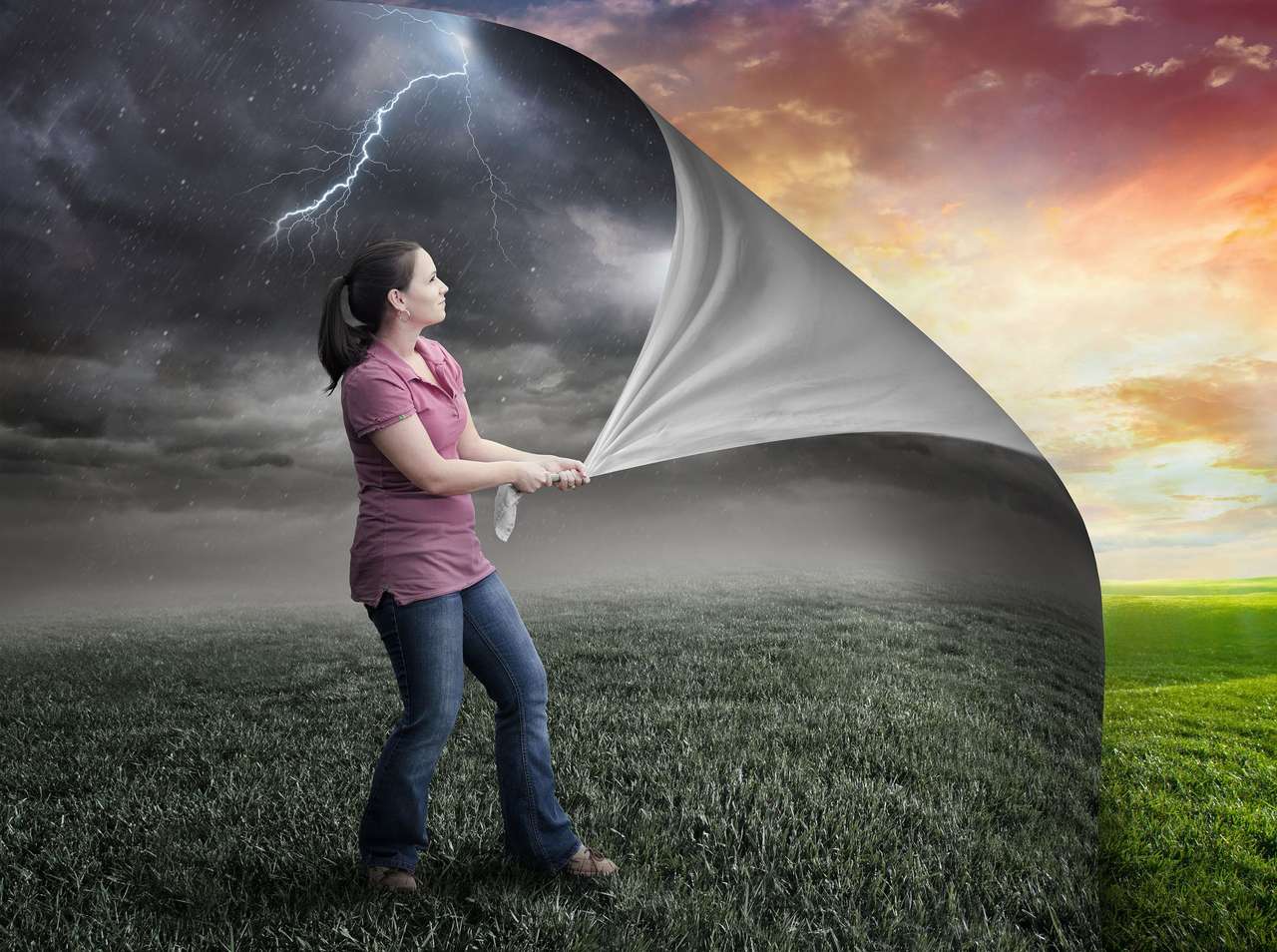 En kvinna ändrar vädret pussel på nätet