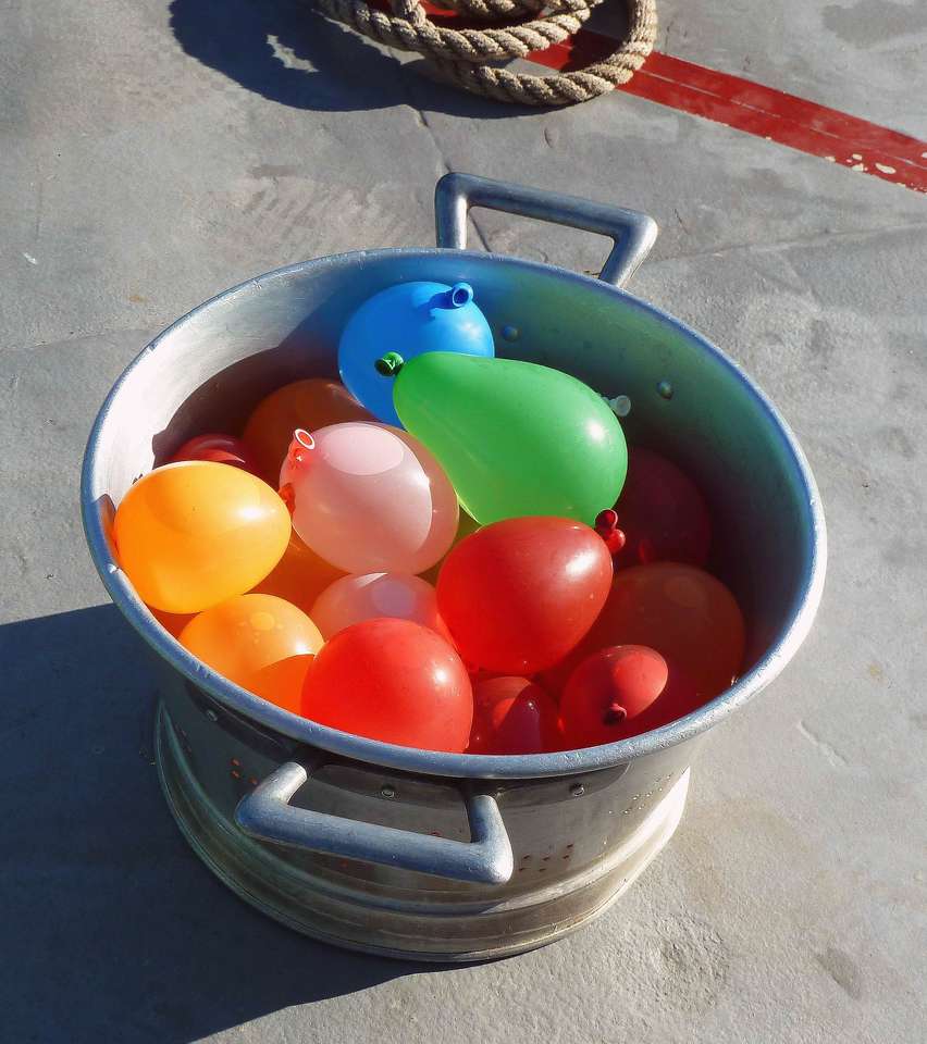 бросать воздушные шары пазл онлайн