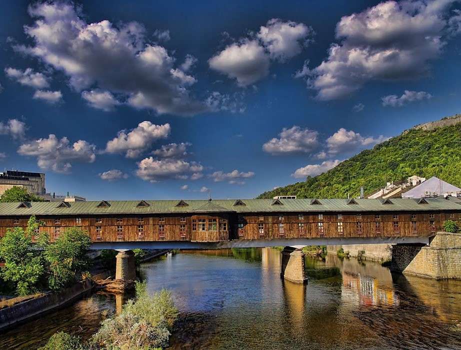Lowetsch Bridge in Bulgarije online puzzel