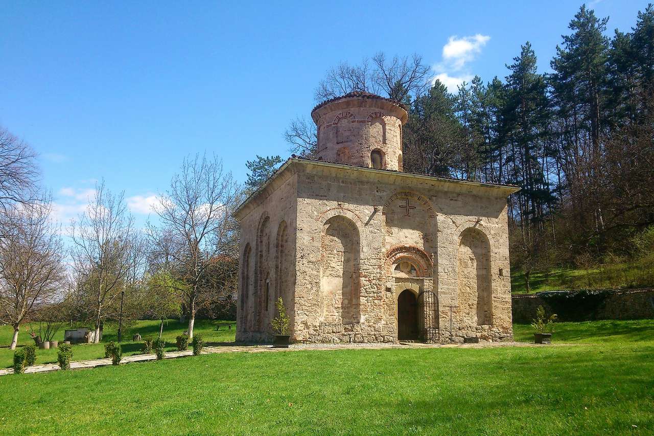 Mosteiro Zemen em Bulgária puzzle online