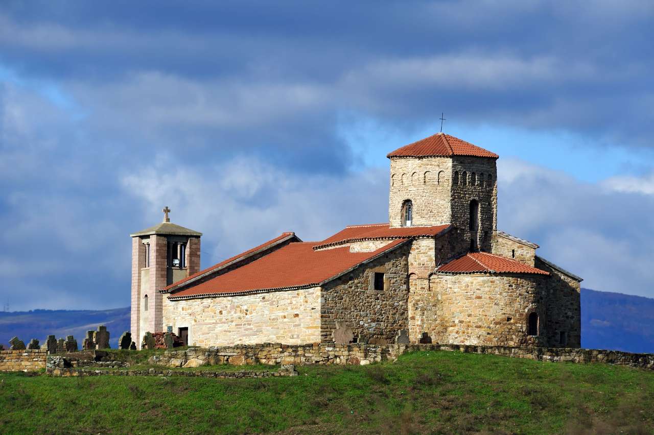 Petrovas äldsta kyrka i Serbien Pussel online