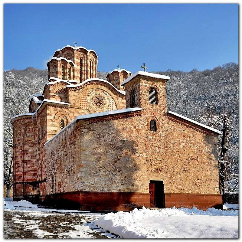 Mosteiro Ravanica na Sérvia puzzle online