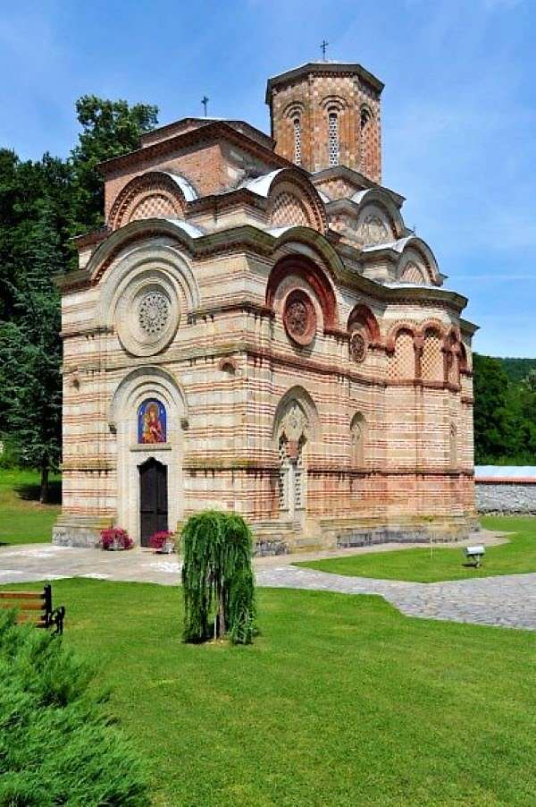 Каленич монастырь в Сербии онлайн-пазл